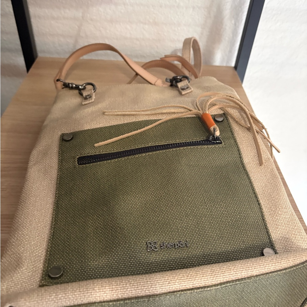 Sherpani Olive and Tan Women's crossbody purse